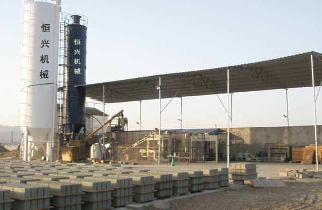 阿爾及利(li)亞砌塊磚機客戶(hù)