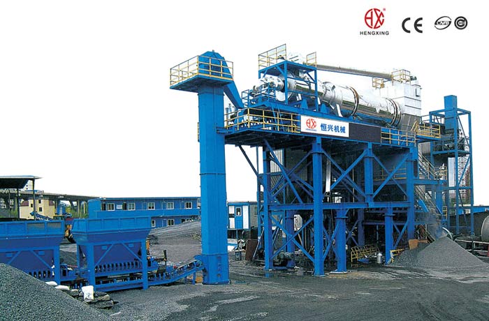 固定式瀝(li)青混合料再(zài)生攪拌設備(bei)